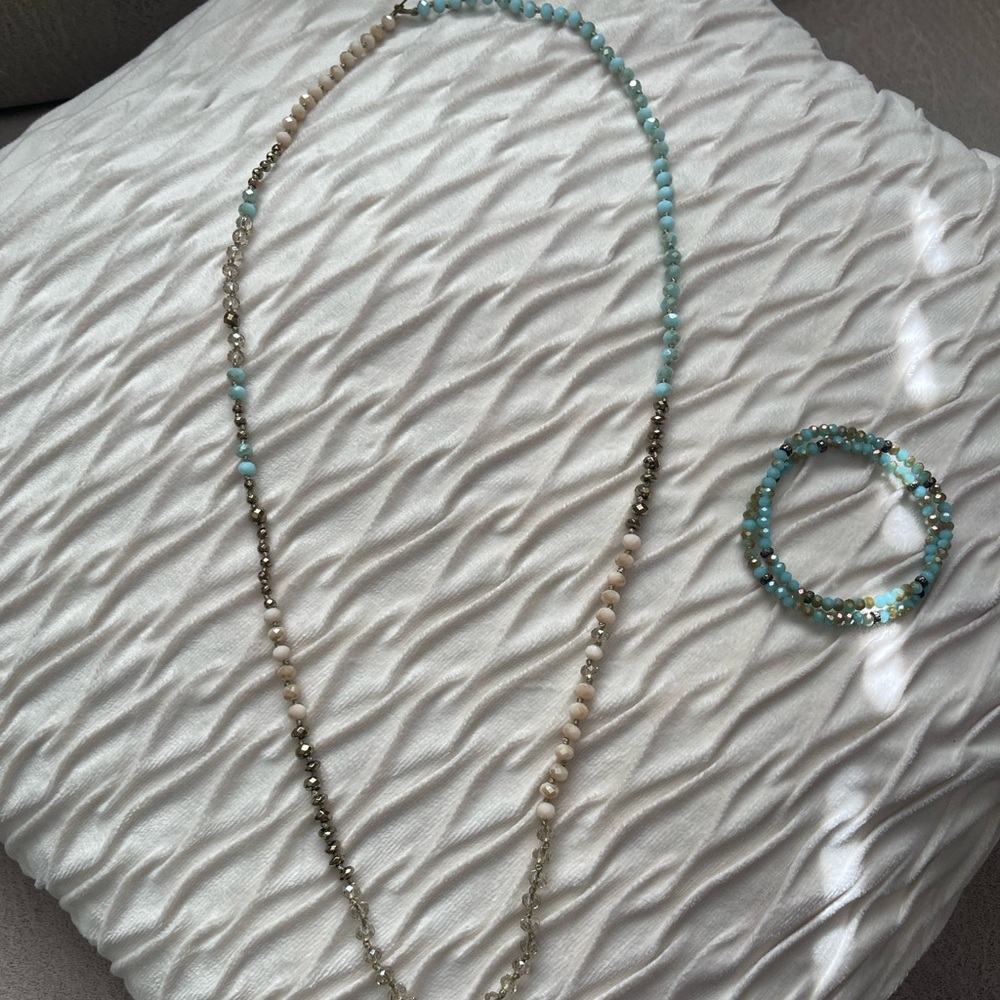 Necklace and bracelets set
